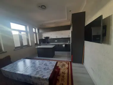 Uchastka sotiladi o dan qurilgan