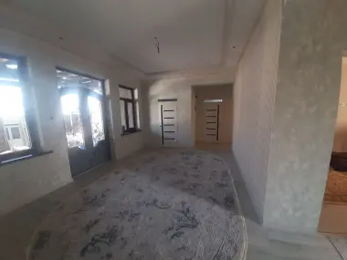 Uchastka sotiladi o dan qurilgan