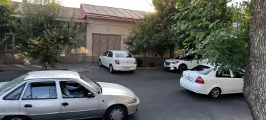 Продается участок дом отличная локация на против OzMAHAL в доль дорог