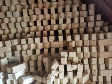 Gisht zavot xarxil turdagii gishtlar yetqazip beramiz