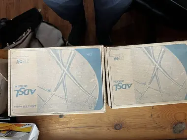 Продаются модемы zte 300 и 831