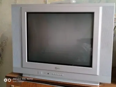 Продам телевизор Lg