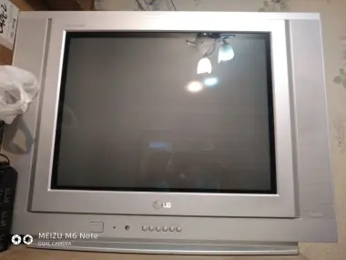 Продам телевизор Lg