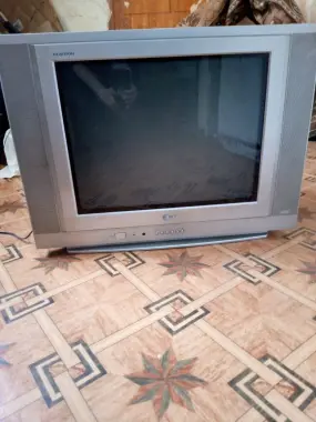 Продам телевизор