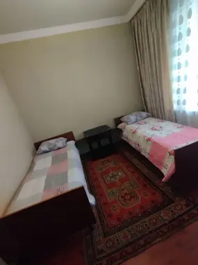 Qizlarga sherikchilikka kvartira.. 4 qiz kere bez makler bez hazayka