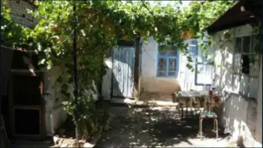 Маленький домик для семьи