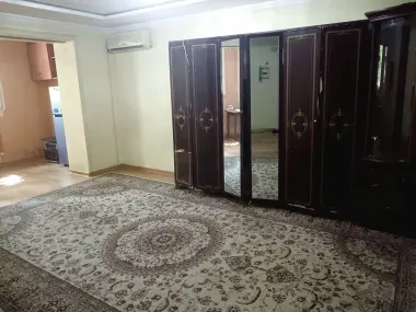 Kvartira bor 3 kishi olinadi