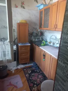 Chlonzor 8 kv 2 xonali 2 etaj sheriklikka student bolla hamma sharoit