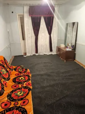 Student ishlaydigan qizlarga arzon kvartira