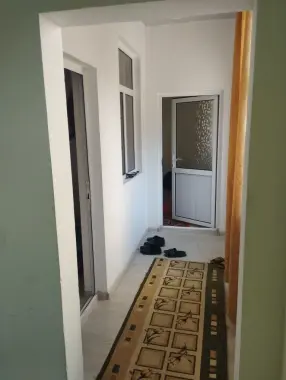 Hovli 2 xonali sharoitlari bor