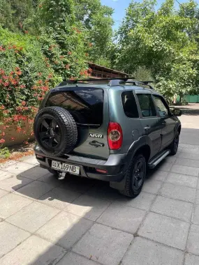 Продам Нива шевролет полный фарщ