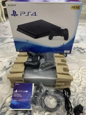 Playstation 4 slim HDR 1ТВ 15 игр для провер рс4 и два джестика