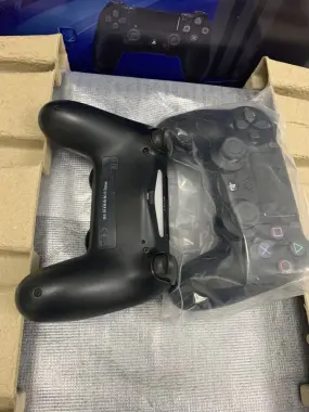 Playstation 4 slim HDR 1ТВ 15 игр для провер рс4 и два джестика