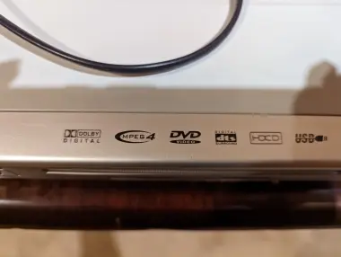 Продам DVD, практически новый