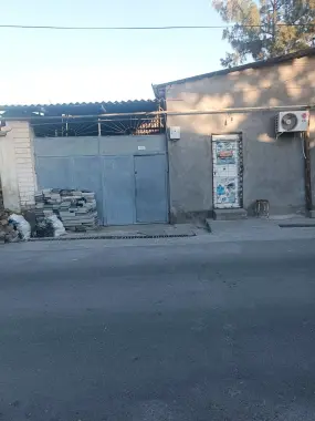 Uy sotiladi 4.35 sotix 10 ta xona uglavoyda joylashga