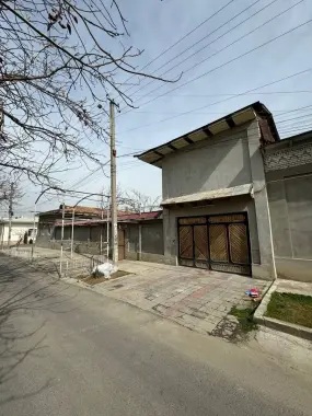 Hovli uchastka 4 sotix
