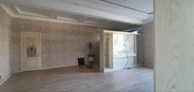 Shayxontoxur tuman Tinchlik mahallasida uchaska sotiladi 2,3 sotix