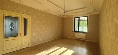 Shayxontoxur tuman Tinchlik mahallasida uchaska sotiladi 2,3 sotix