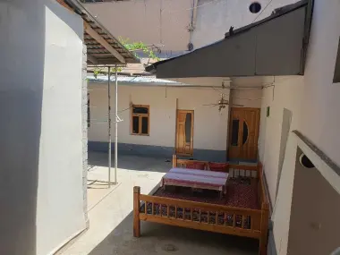 Ko`kchada 10 xonali hovli sotiladi holati yaxshi fayzli xonadon