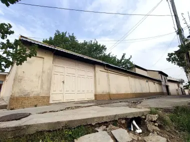 Уй сотилади Кўкча Нурафшон кўчаси