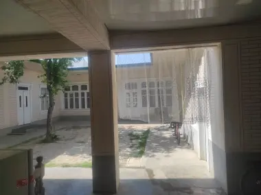 Chilonzor tumani Katta Qozirabot maxallada uy sotiladi
