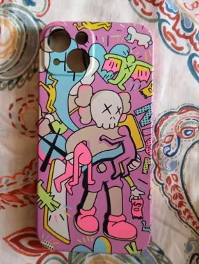 Чехлы на iPhone 13