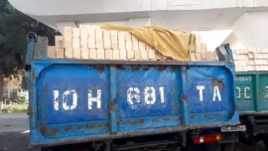 Пишган гишт ва хом гишт
