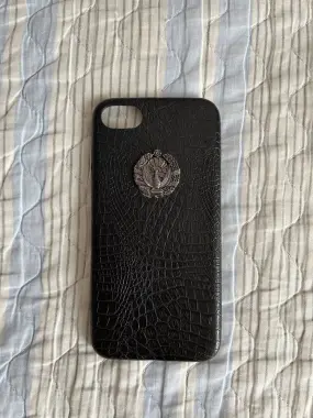 Чехлы на iPhone 7