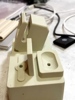 Подставка по Iphone Apple watch Airpods