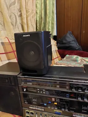 Продам звуковую колонку Sony