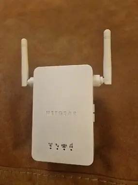 Универсальный Wi-Fi повторитель Netgear WN3000RP