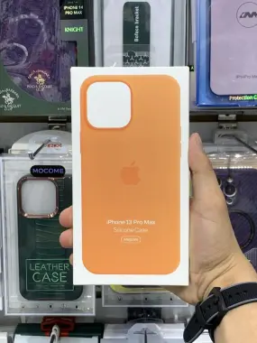 Чехол на iPhone