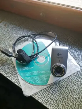 Продам вебкамеру Logitech