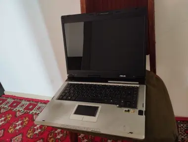 Asus noutbuk srochno sotaman