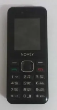 3 ta telefon. Nobby 230, Nokia 2720, Novey 105C