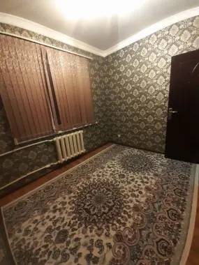 Аренда коракамиш 2.хонали оилага берилади расмдаги уй хамма шароит бор