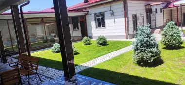 Dacha dam oliw maskani