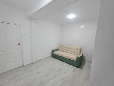 Ijaraga qizlarni qo'yaman , hazaykali