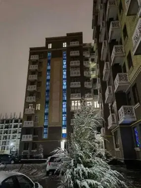 Sergeli metroni 3 bekati oldida qizlarga kvartira bor
