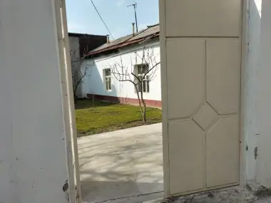 Xuvaydoda uy sotiladi
