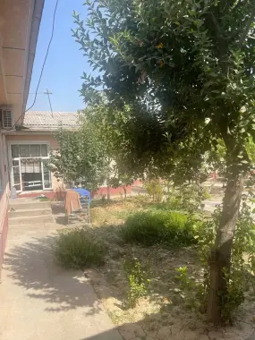 Uchastka sotiladi