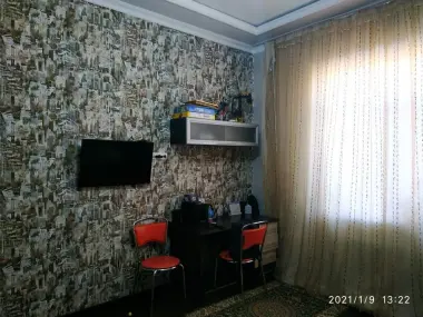 Яшнабадский р-н, мах.Гузал,4 сотки,180кв.м
