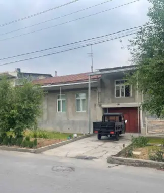 Toshkent. Uy sotiladi