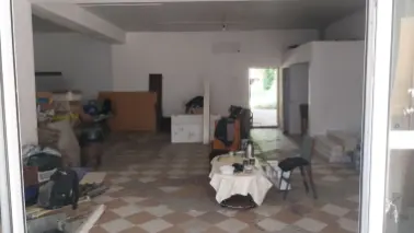 Фархадский базар. Срочно Продаю свое здание