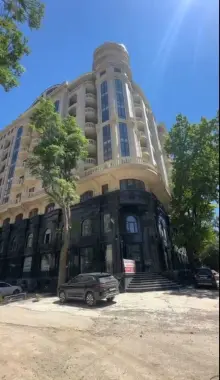 Продаётся квартира в элитном ЖК «Kamron Palace» (4 ком., 142 кв.м)