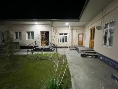 Uy sotiladi srochna