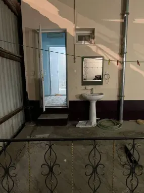 Uy sotiladi srochna