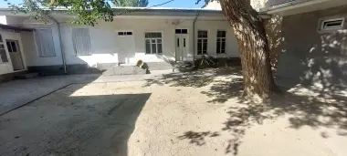 Hovli shaharda sotiladi