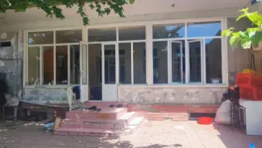 Xovli sotiladi komolon masjididan 500 metr 6.23 sotix