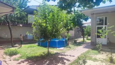 Xovli sotiladi komolon masjididan 500 metr 6.23 sotix